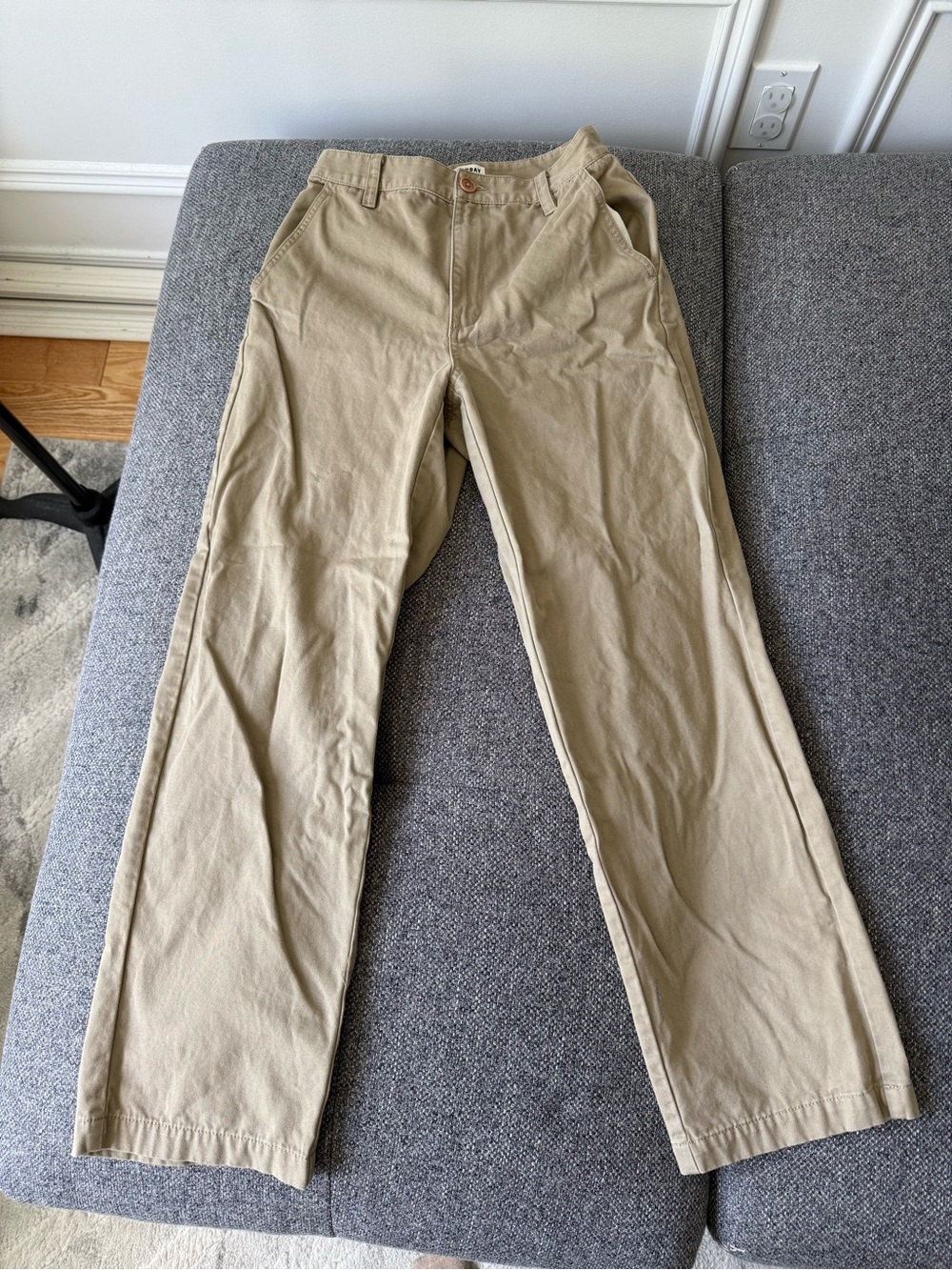 Aritzia Sunday best Khaki Straight Leg Pants